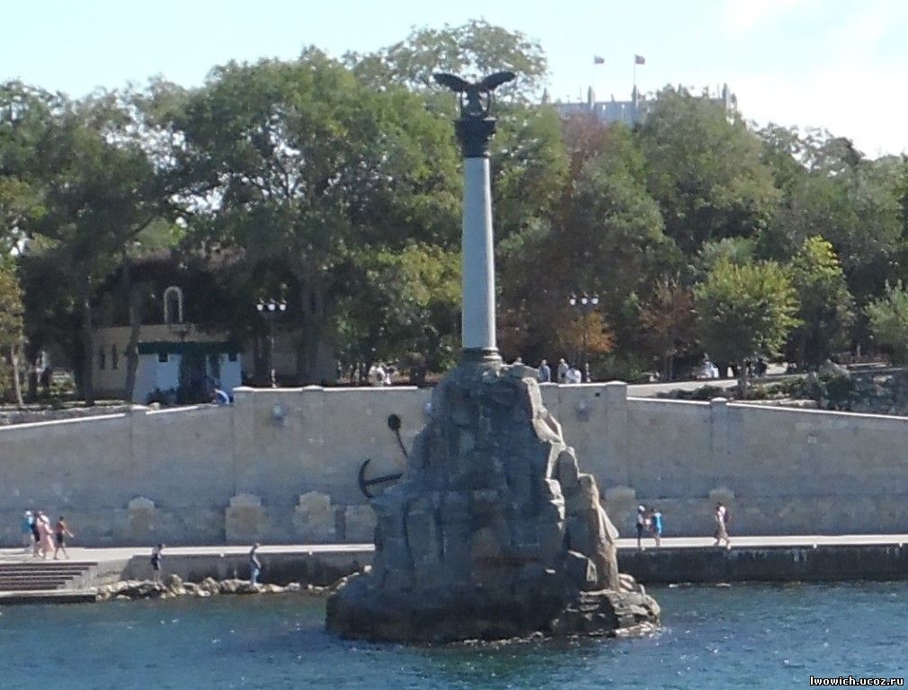 Памятник затопленным кораблям, Севастополь